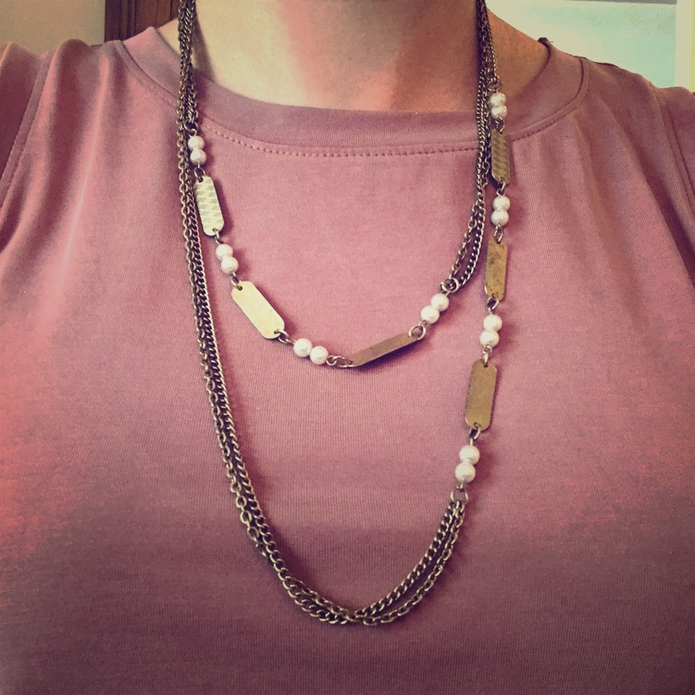 Gold and pearl necklace